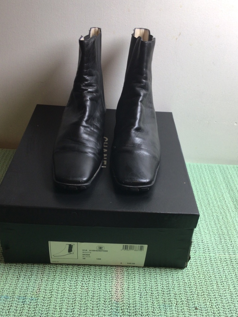 CHANEL Black Leather boots Sz38 with elastic stretch on side  Authentic box